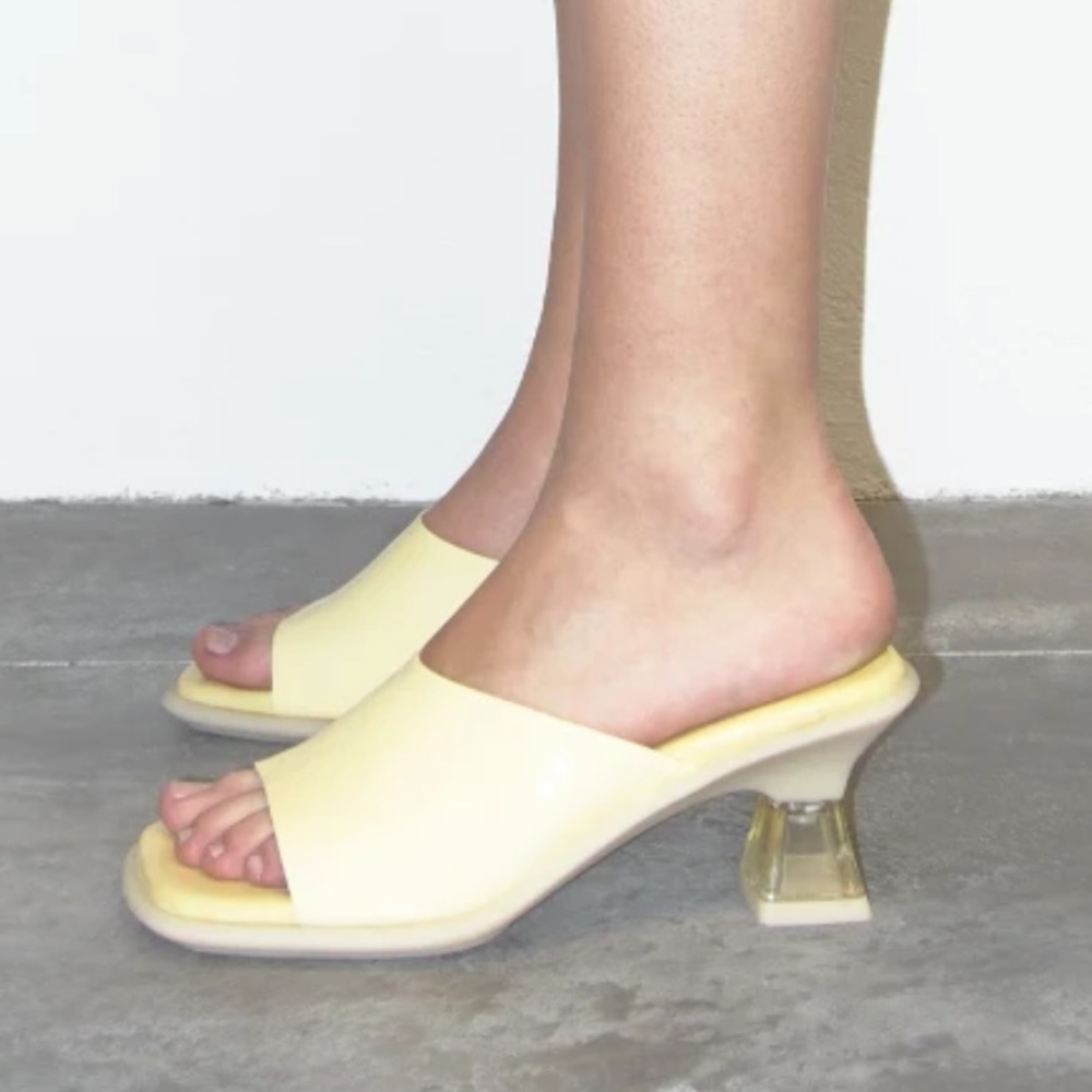 Miista Synthia Beige Sandals